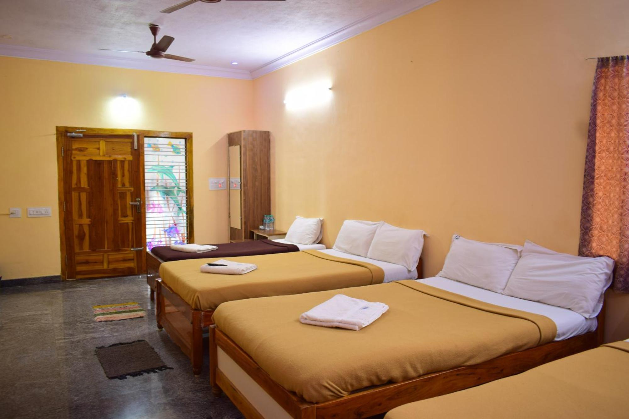 Dolphin Resort Yelagiri Exterior foto