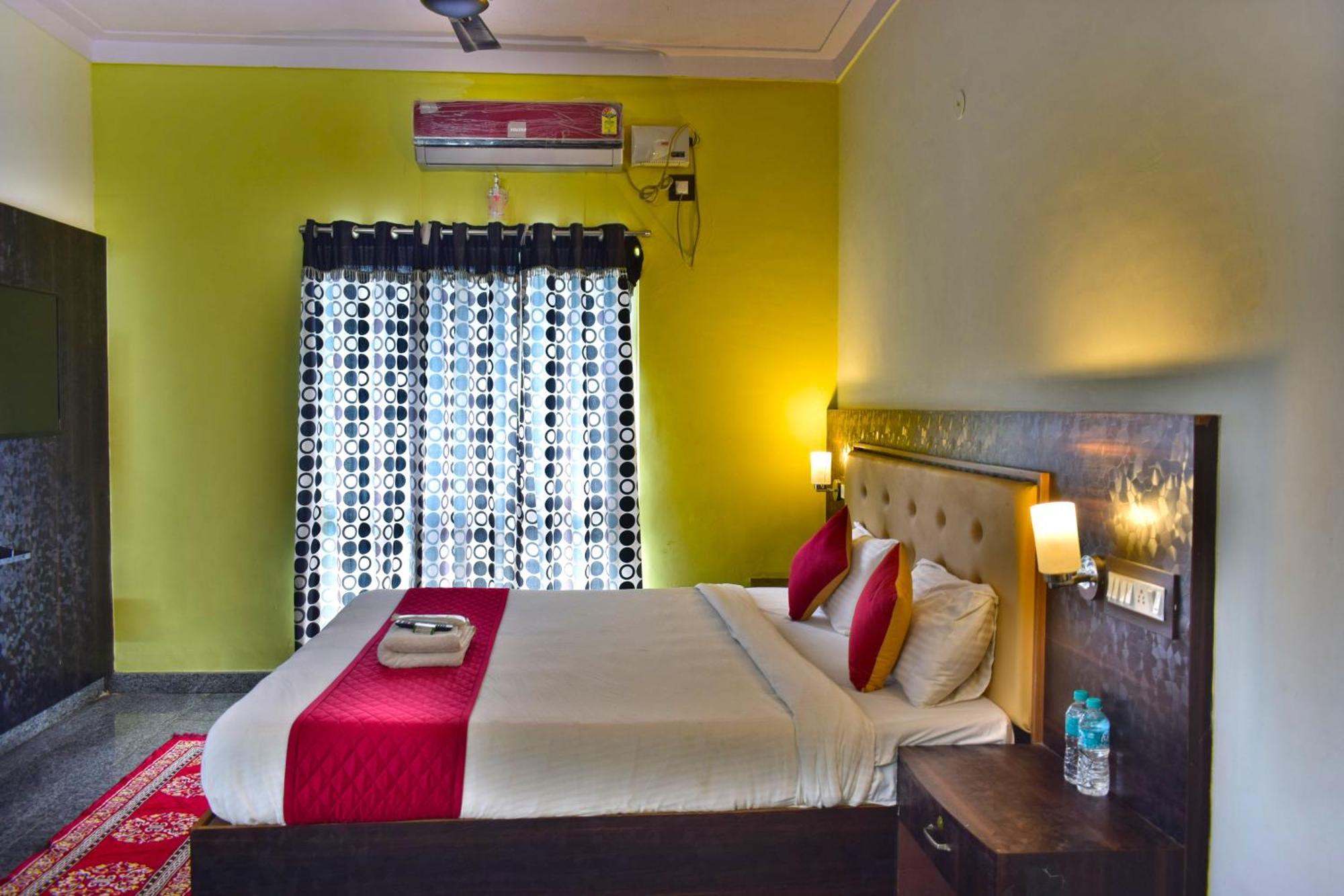 Dolphin Resort Yelagiri Exterior foto