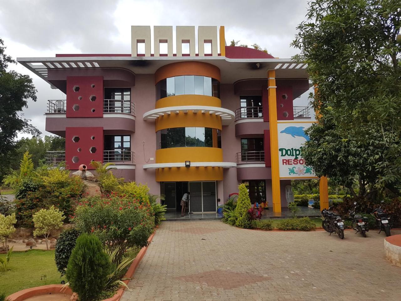 Dolphin Resort Yelagiri Exterior foto