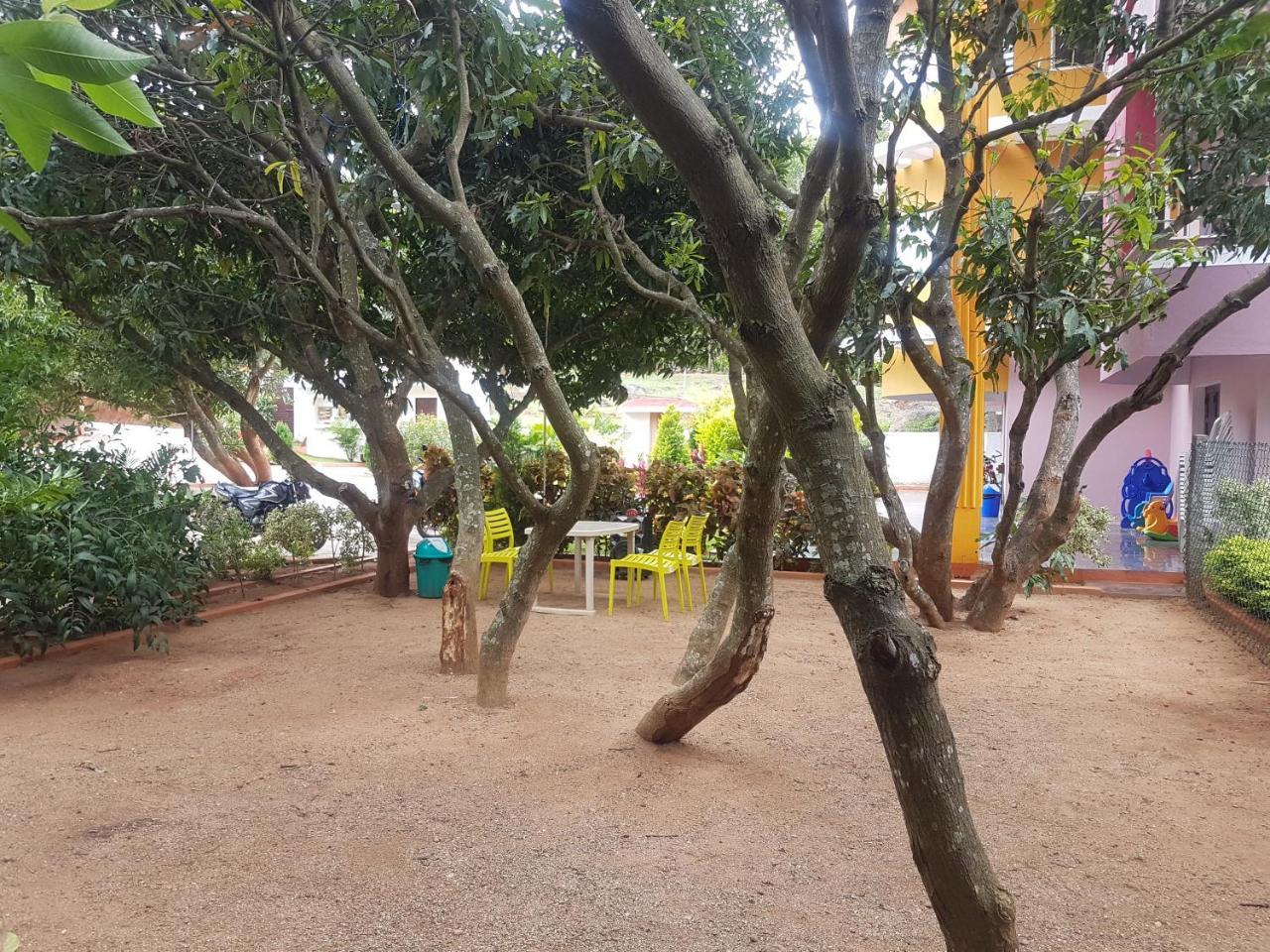 Dolphin Resort Yelagiri Exterior foto