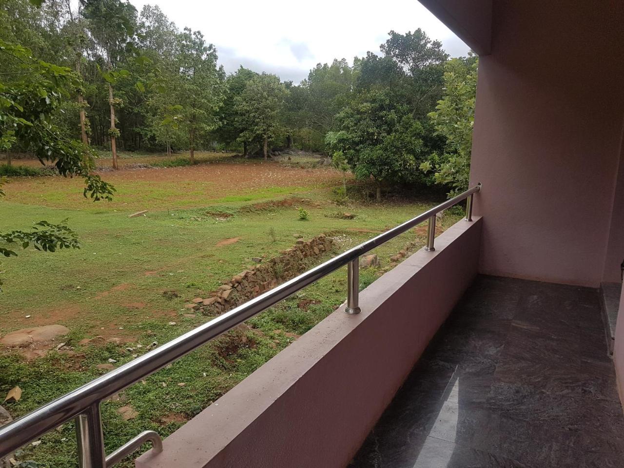 Dolphin Resort Yelagiri Exterior foto